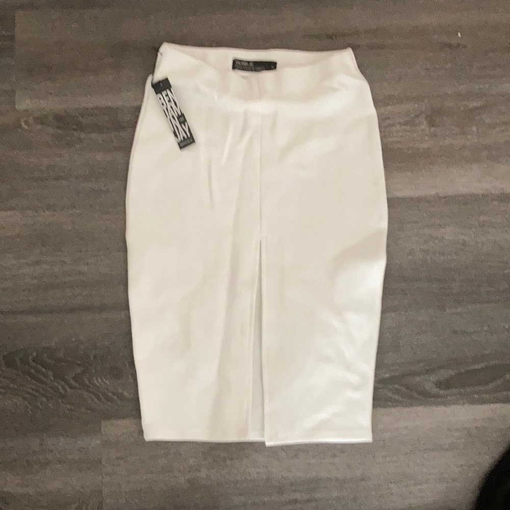 Benjamin Jay white skirt NEW WITH TAGS